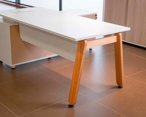 Mesa em L